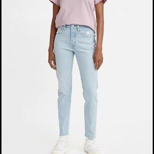 NWOT Levi’s 501 Skinny Jeans Size 27